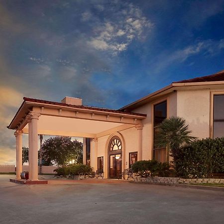 Super 8 By Wyndham Corpus Christi Northwest Motel Exterior foto