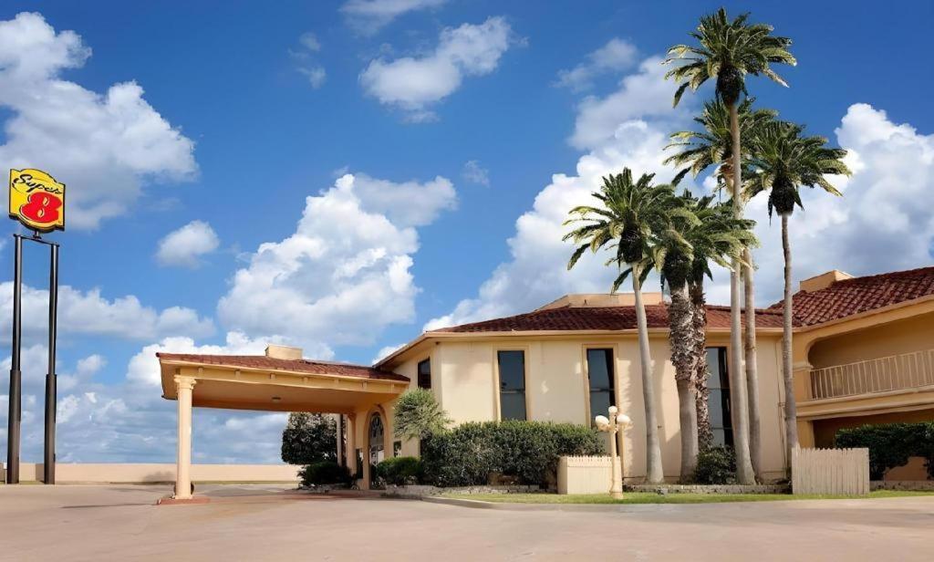 Super 8 By Wyndham Corpus Christi Northwest Motel Exterior foto