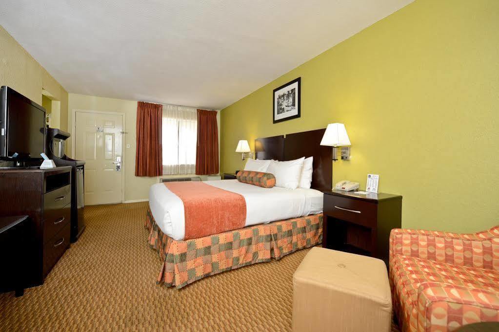 Super 8 By Wyndham Corpus Christi Northwest Motel Exterior foto