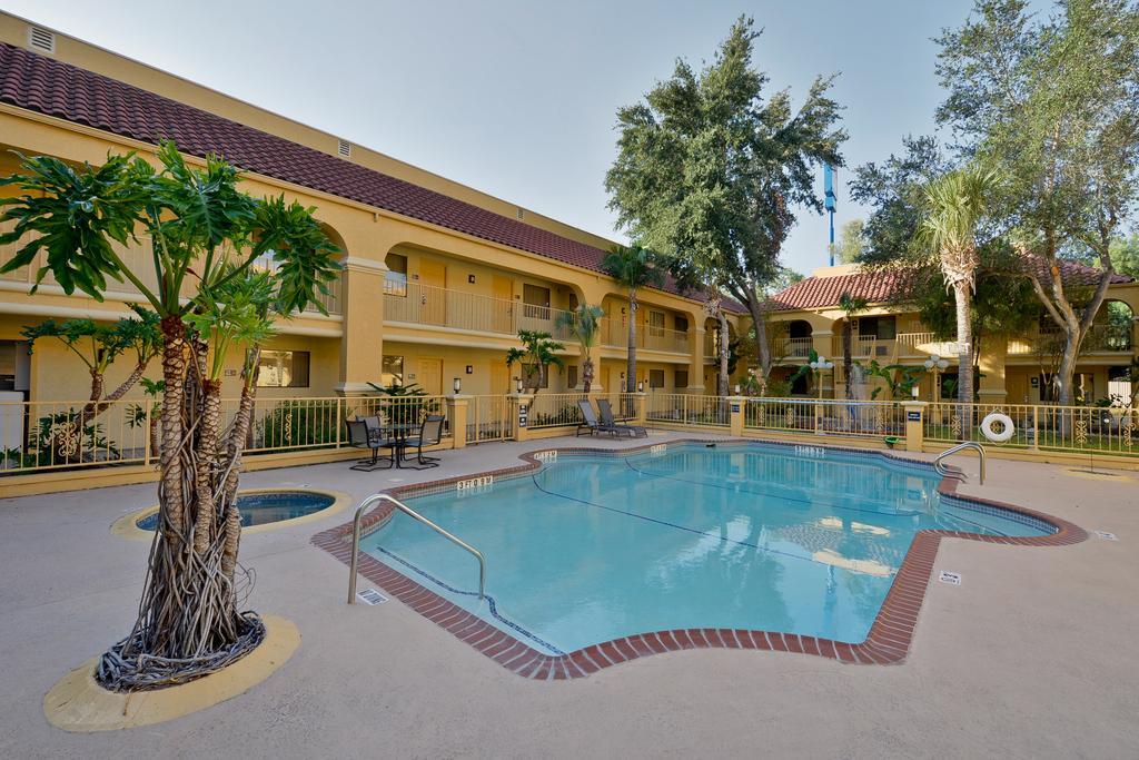 Super 8 By Wyndham Corpus Christi Northwest Motel Exterior foto